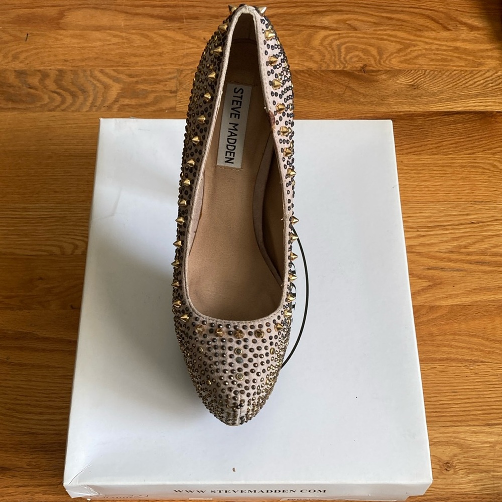 Steve Madden Platform Stud Gold Crystal Embellished Heels - Picture 6 of 9